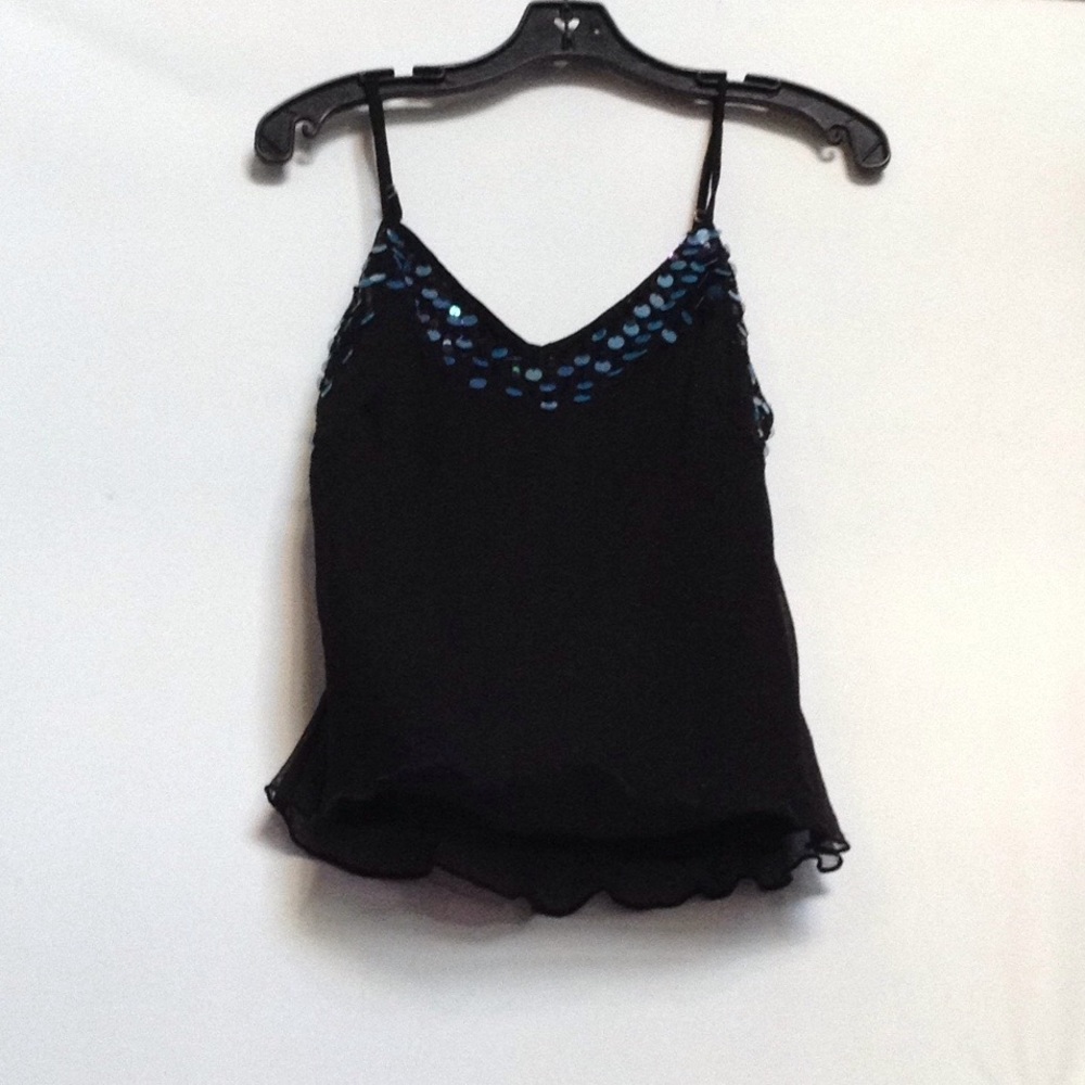 Black sleeveless tank top